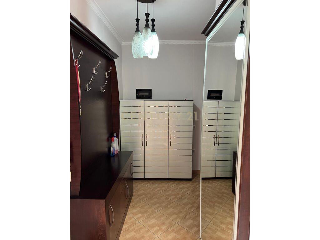 Jepet me Qira Apartament everest98850