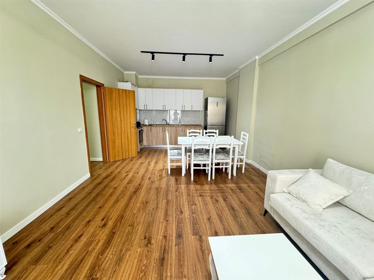 Qera,Apartament 2+1,Unaza E Re