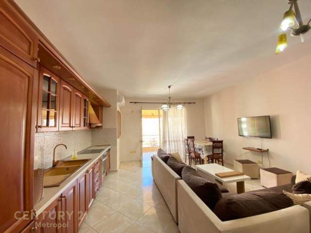 APARTAMENT 3+1+2 ME QIRA, TE DY PALMAT !Metropol98705