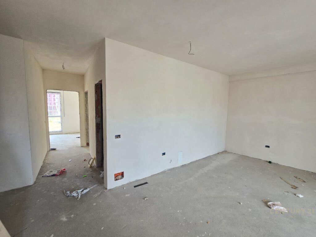 Shitet Apartament 2+1+2 Bulevardi i Ri 180 000 € 109 m2