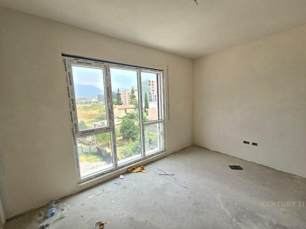Shitet Apartament 2+1+2 Bulevardi i Ri 180 000 € 109 m2