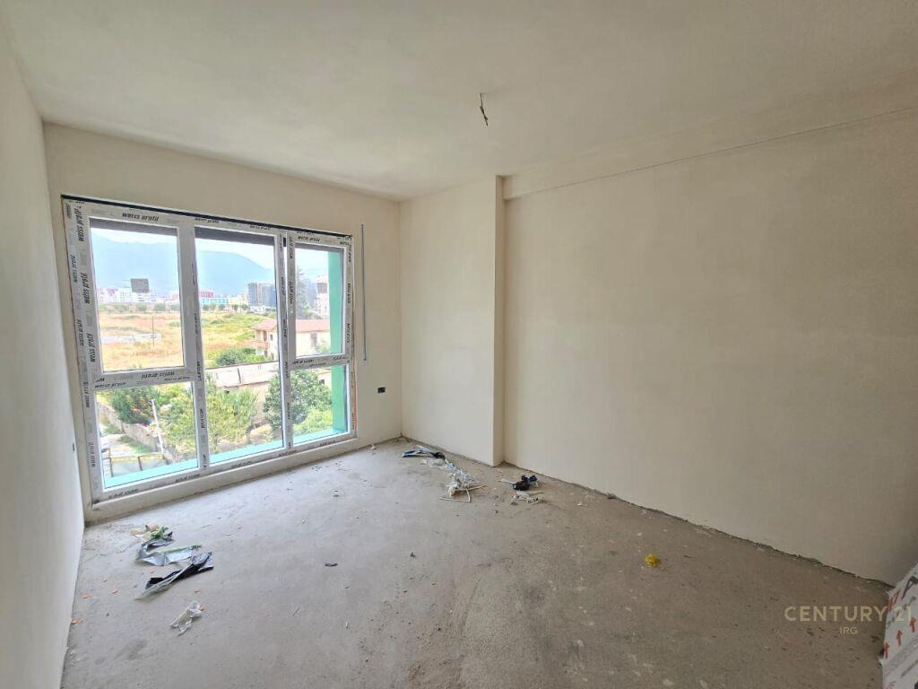 Shitet Apartament 2+1+2 Bulevardi i Ri 180 000 € 109 m2