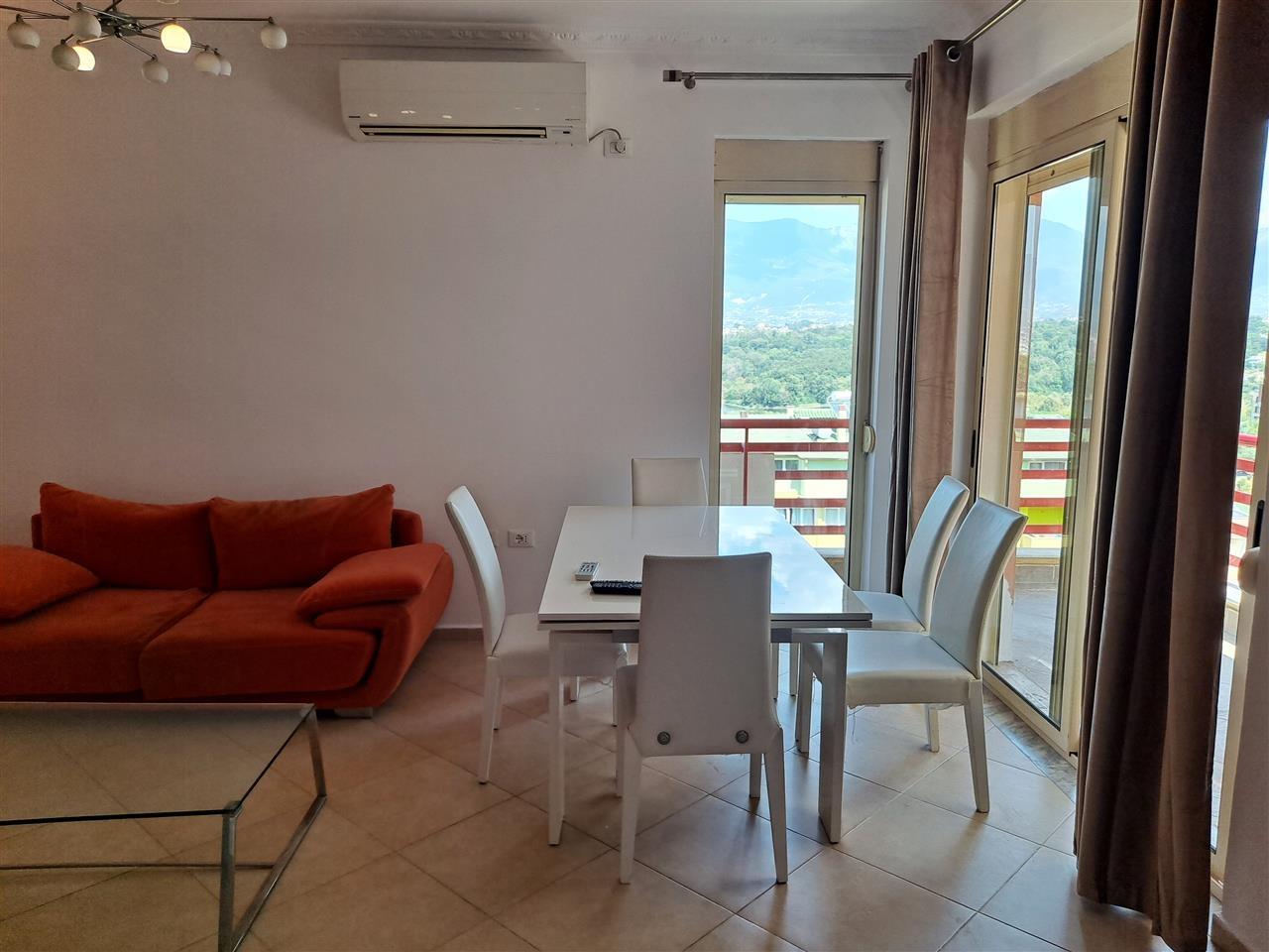 Jepet me qera 700 euro 2+1 me garazh