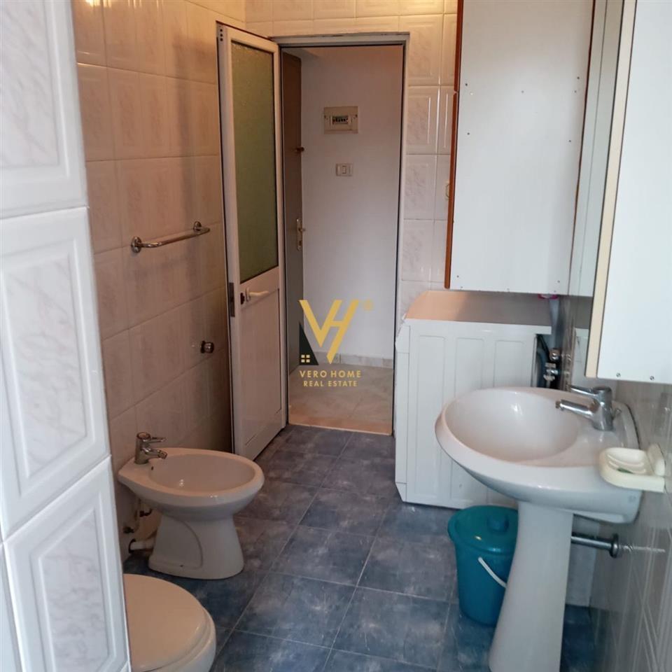 APARTAMENT 1+1ME QERA TE RR MYSLYM SHYRI 500 EURO