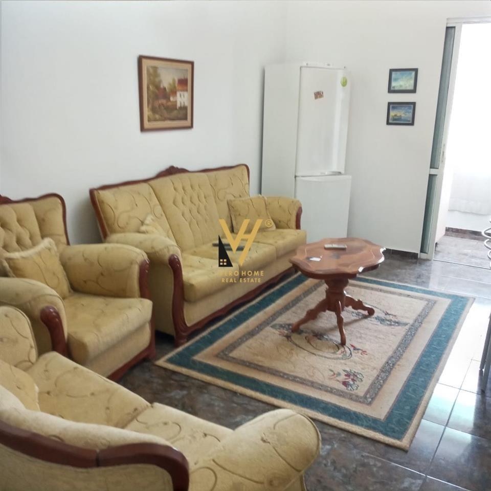 APARTAMENT 1+1ME QERA TE RR MYSLYM SHYRI 500 EURO