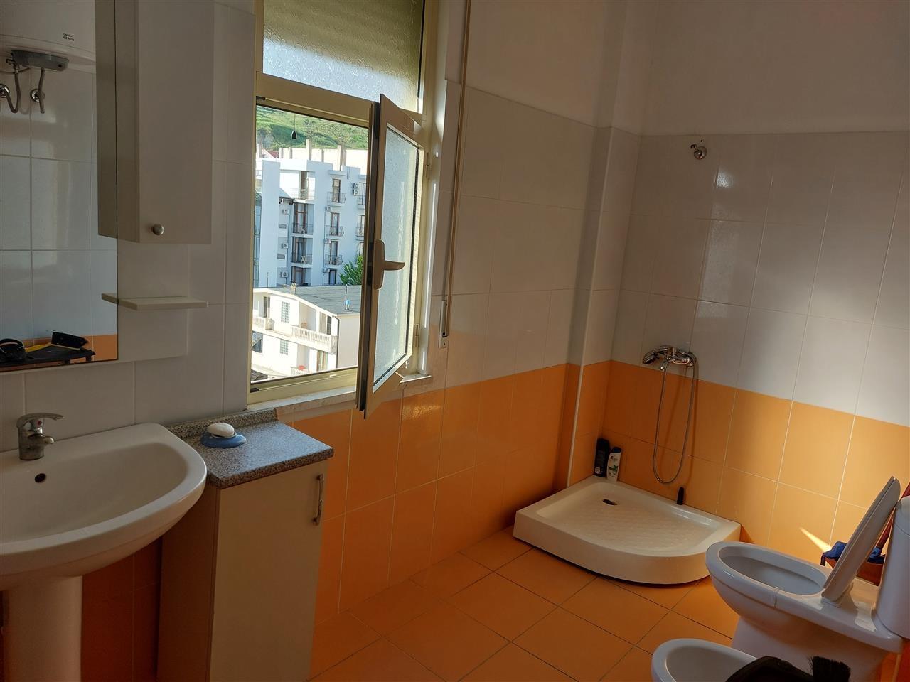 Apartament 1+1 te shkembi kavajes.