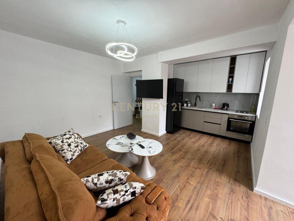 Qira Apartament 1+1 Brraka 600 € 53 m2