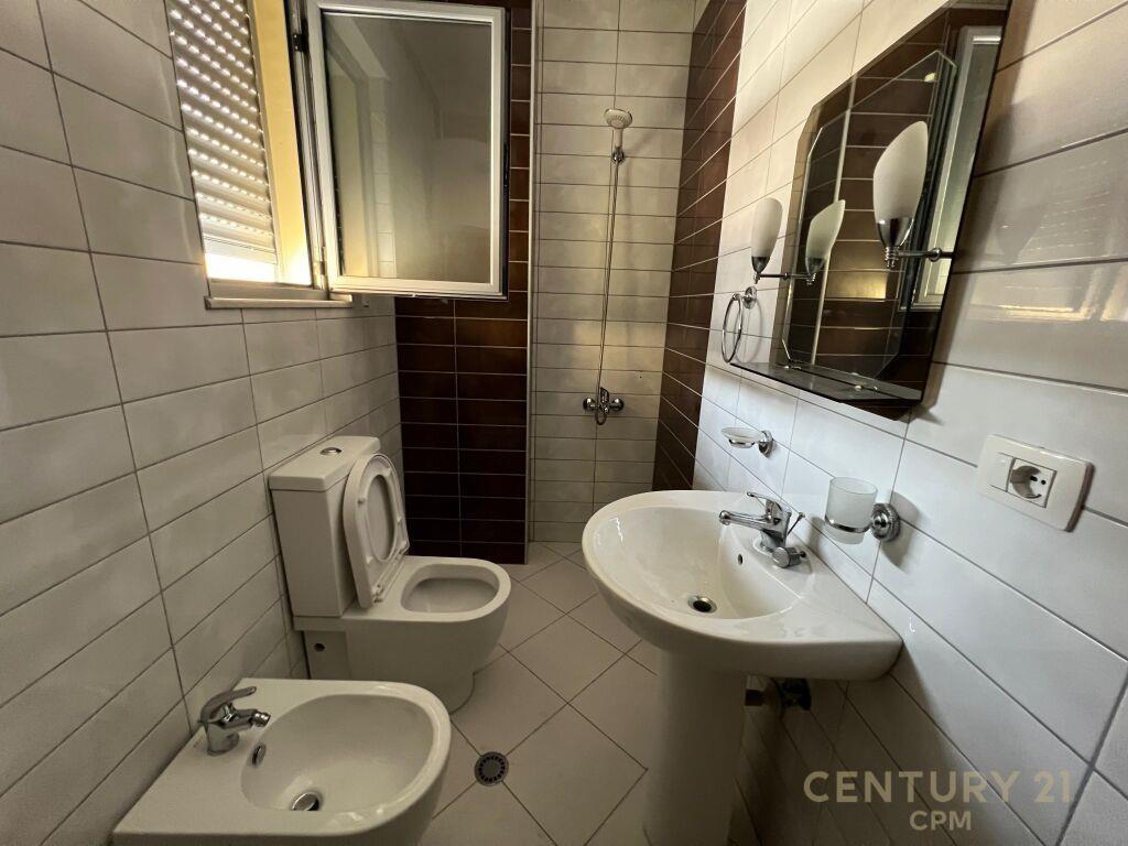 Qira Apartament 3+1+3+Post Parkimi Liqeni i Thatë