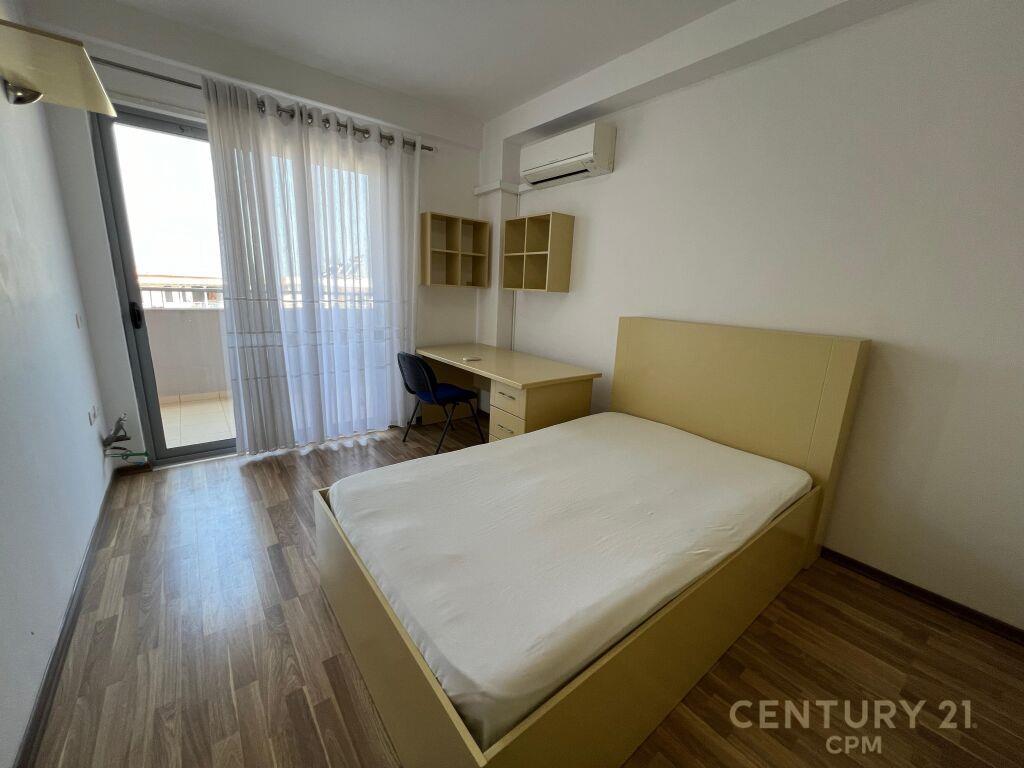 Qira Apartament 3+1+3+Post Parkimi Liqeni i Thatë