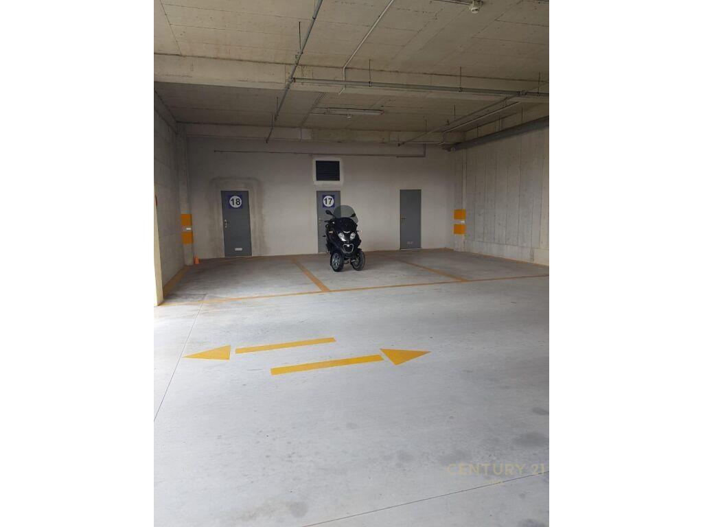 Qira Apartament 3+1+2+2 Poste Parkimi TEG 1300 € 132 m2