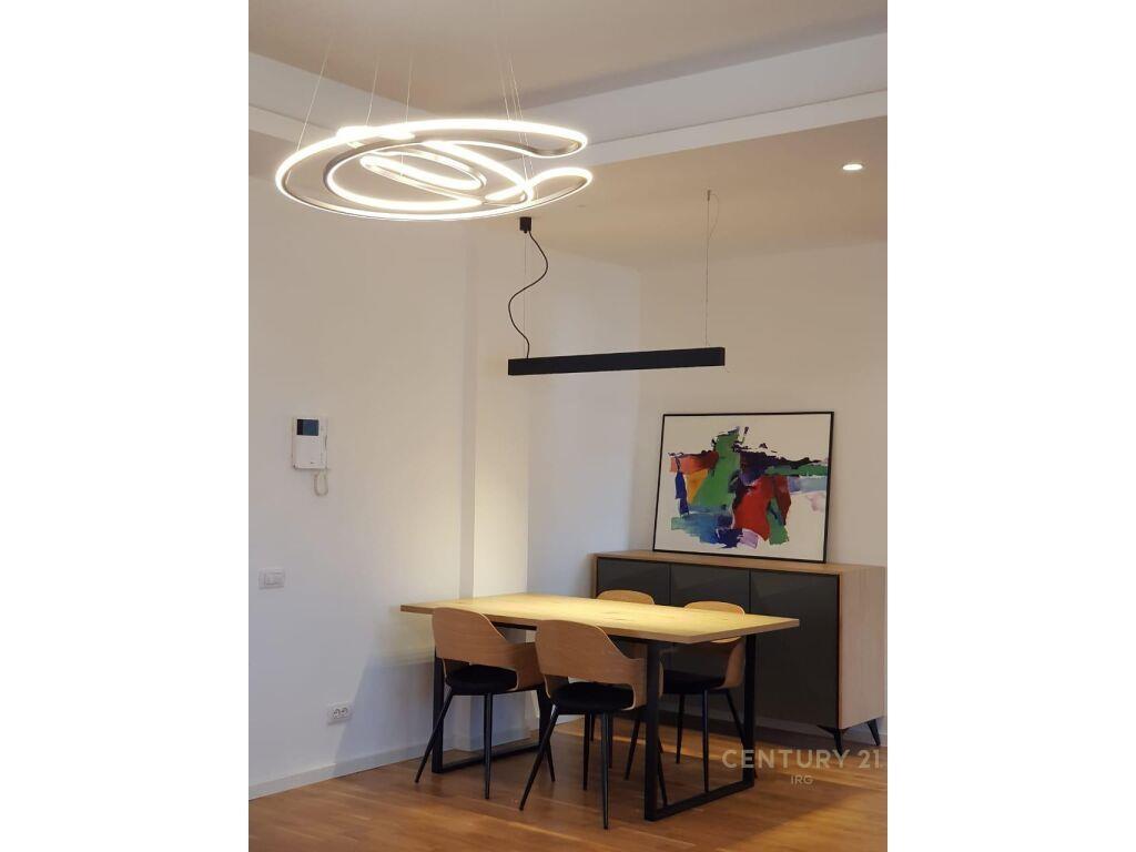 Qira Apartament 3+1+2+2 Poste Parkimi TEG 1300 € 132 m2