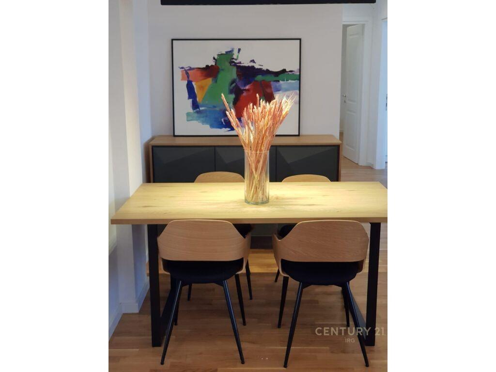 Qira Apartament 3+1+2+2 Poste Parkimi TEG 1300 € 132 m2