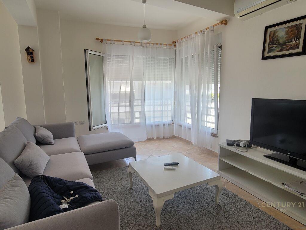 Shitet Apartament 2+1 Kodra e Diellit 187 000 € 90 m2