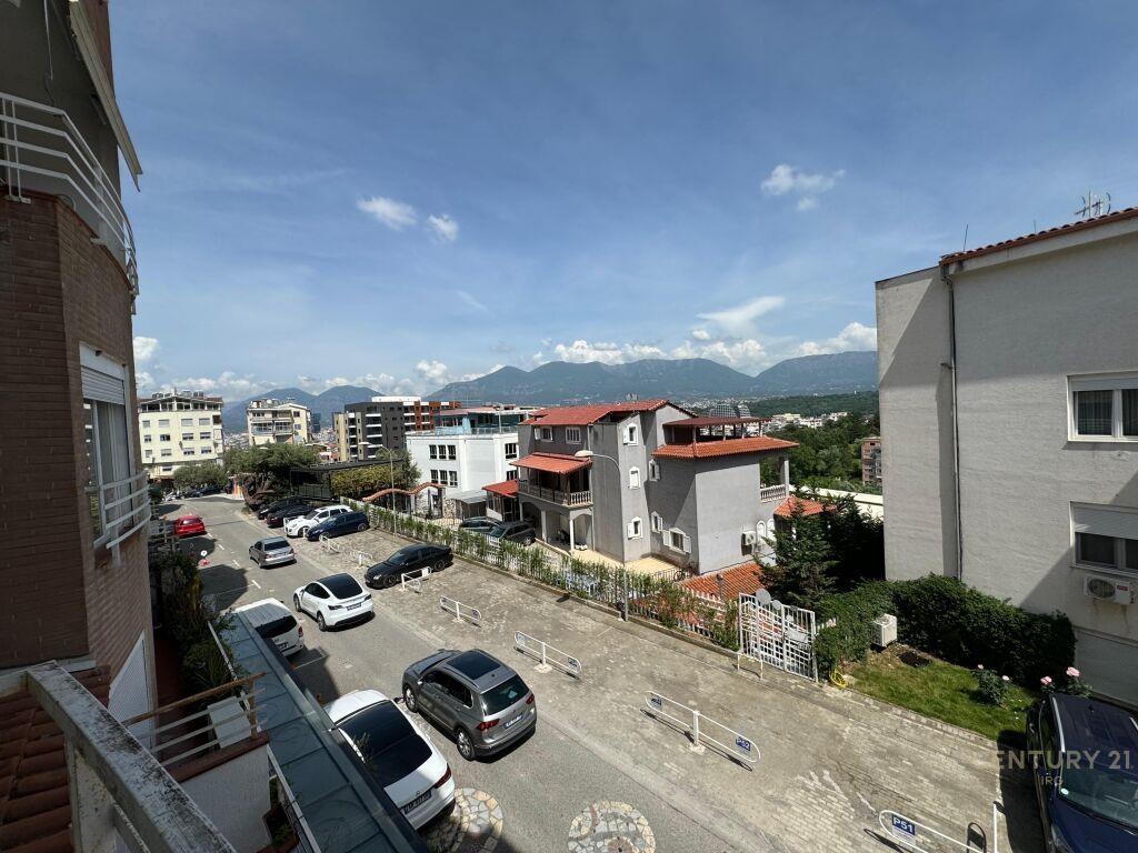 Shitet Apartament 2+1 Kodra e Diellit 187 000 € 90 m2
