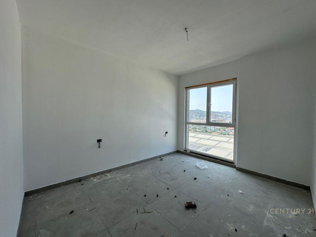 Shitet Apartament 2+1 Univers City 89 000 € 84 m2