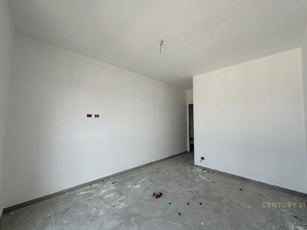 Shitet Apartament 2+1 Univers City 89 000 € 84 m2