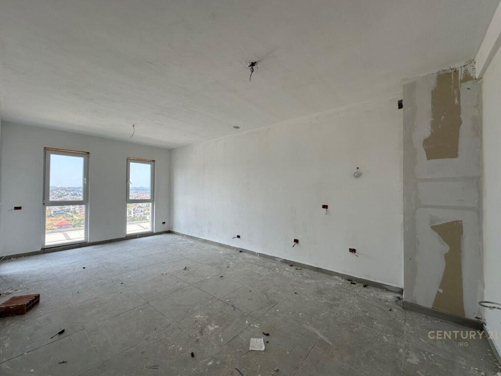 Shitet Apartament 2+1 Univers City 89 000 € 84 m2