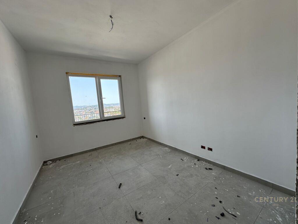 Shitet Apartament 2+1 Univers City 89 000 € 84 m2