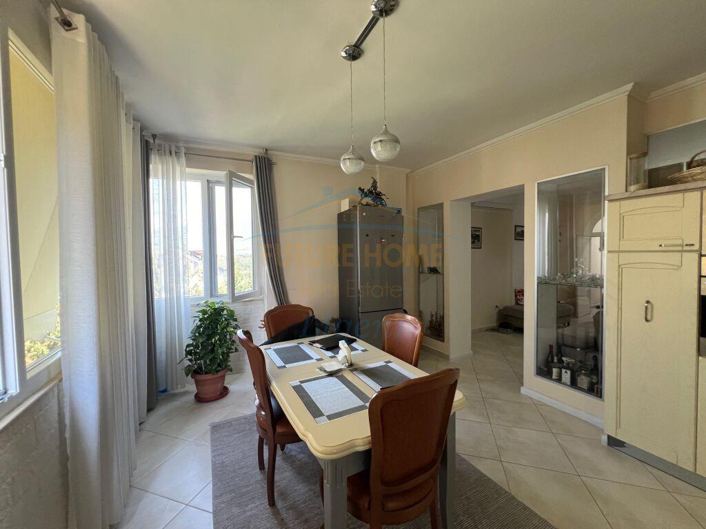 Shitet, Apartament 2+1+2, Liqeni i Thate, Tirane.