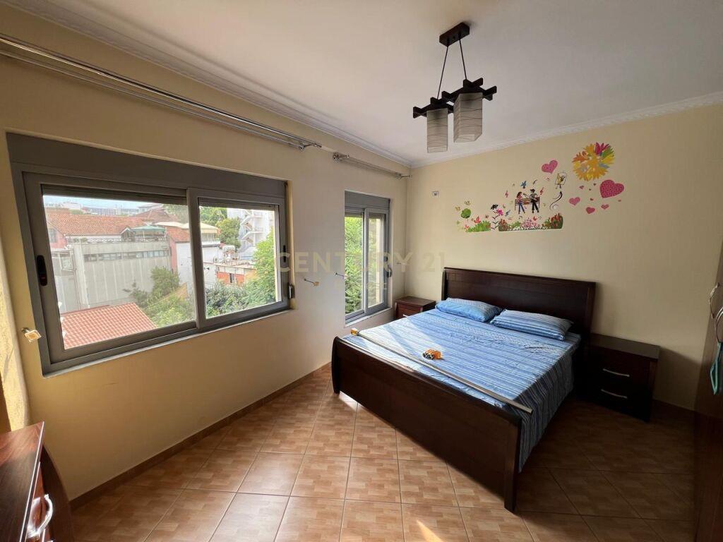 Qira Apartament 2+1 Shkolla e Bashkuar 500 € 96 m2