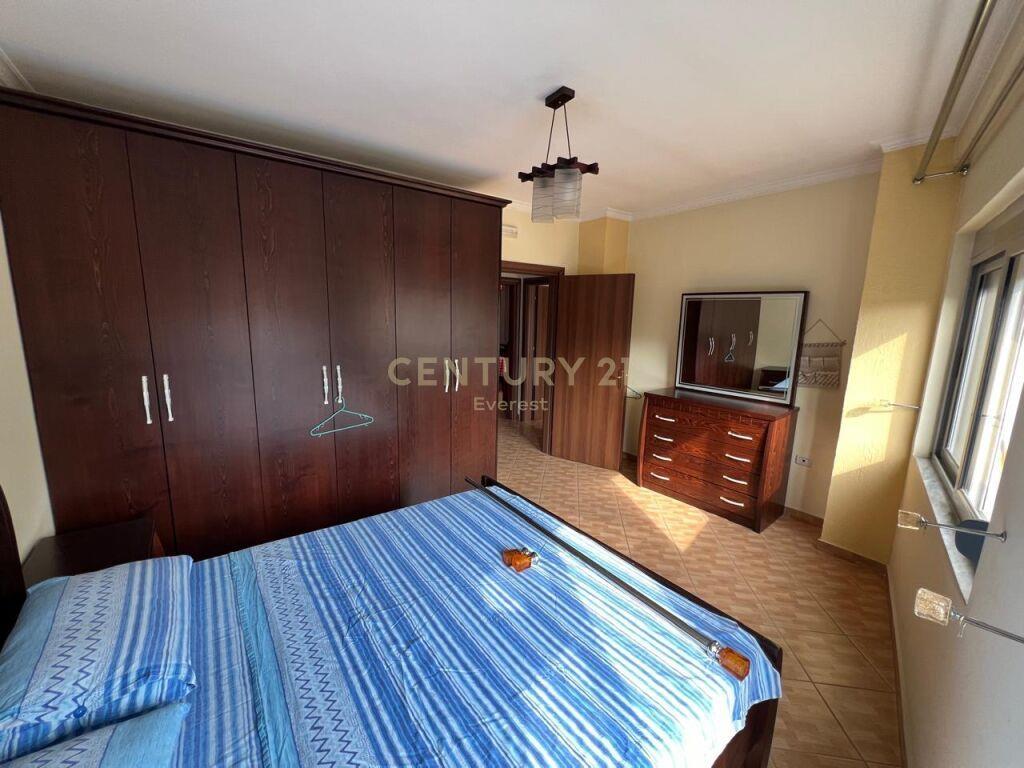 Qira Apartament 2+1 Shkolla e Bashkuar 500 € 96 m2