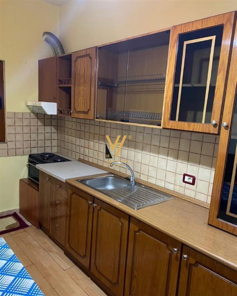 APARTAMENT 2+1 ME QERA NE DON BOSKO 50.000 LEKE