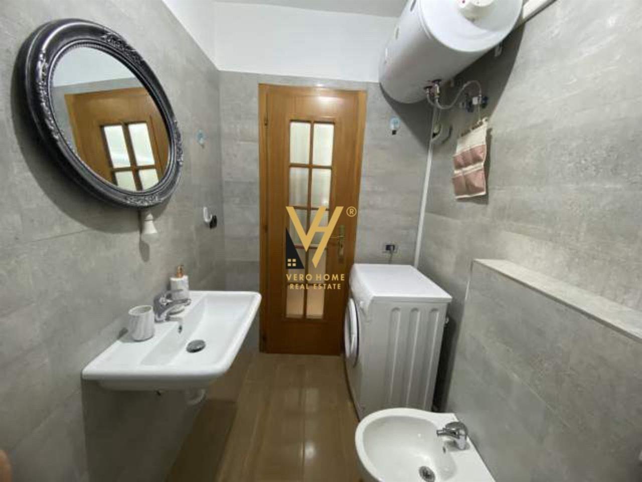 APARTAMENT 3+1ME QERA TE Rr FROSINA PLAKU 650EURO