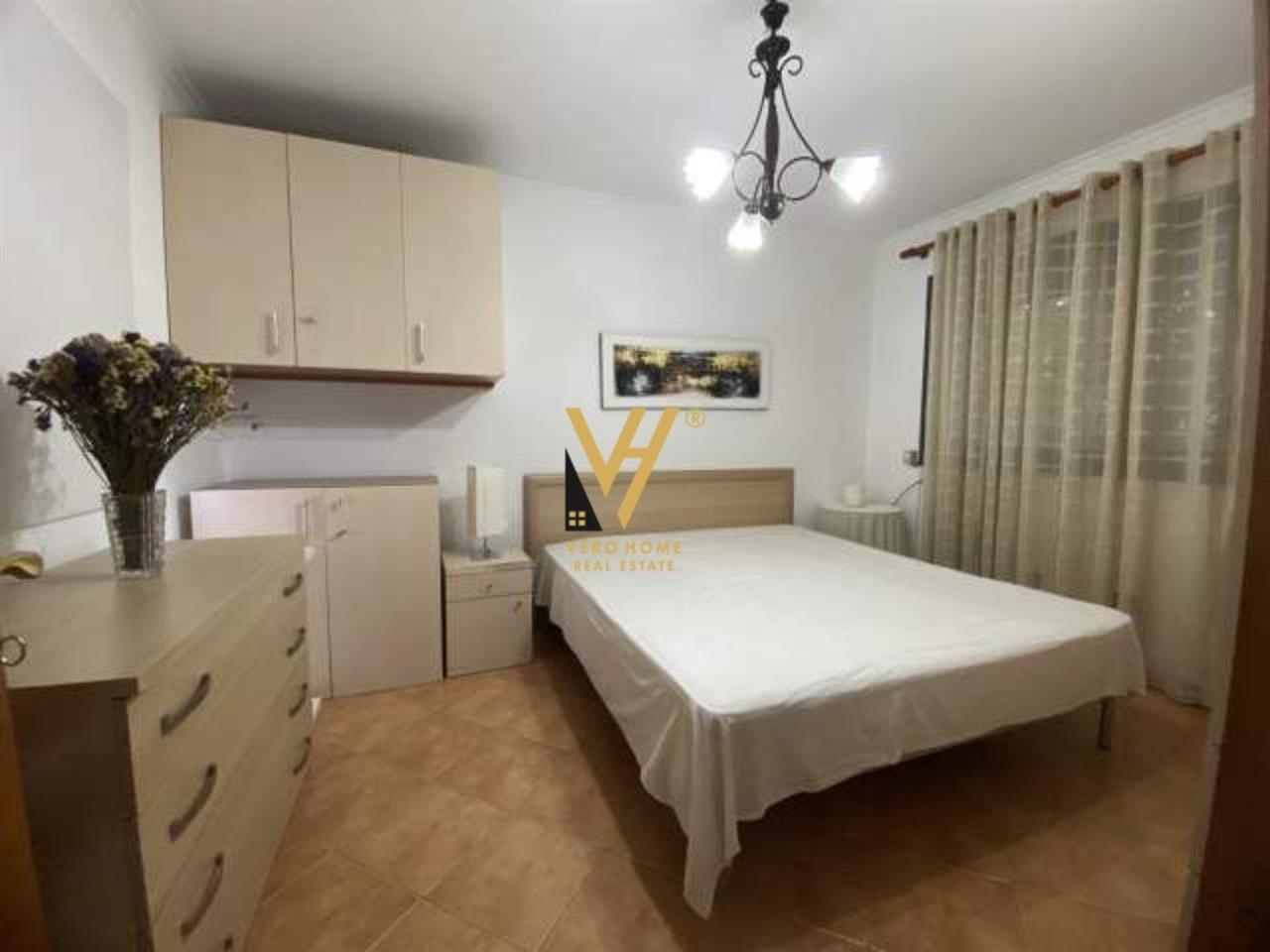 APARTAMENT 3+1ME QERA TE Rr FROSINA PLAKU 650EURO