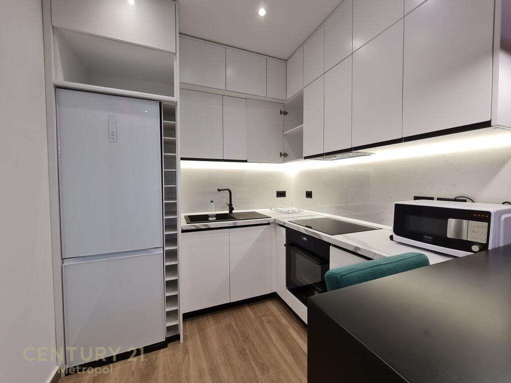Qira Apartament 1+1 TEG 800 € 83 m2