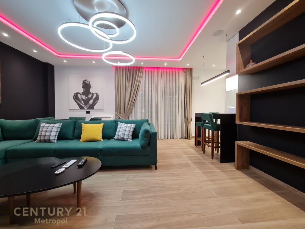 Qira Apartament 1+1 TEG 800 € 83 m2