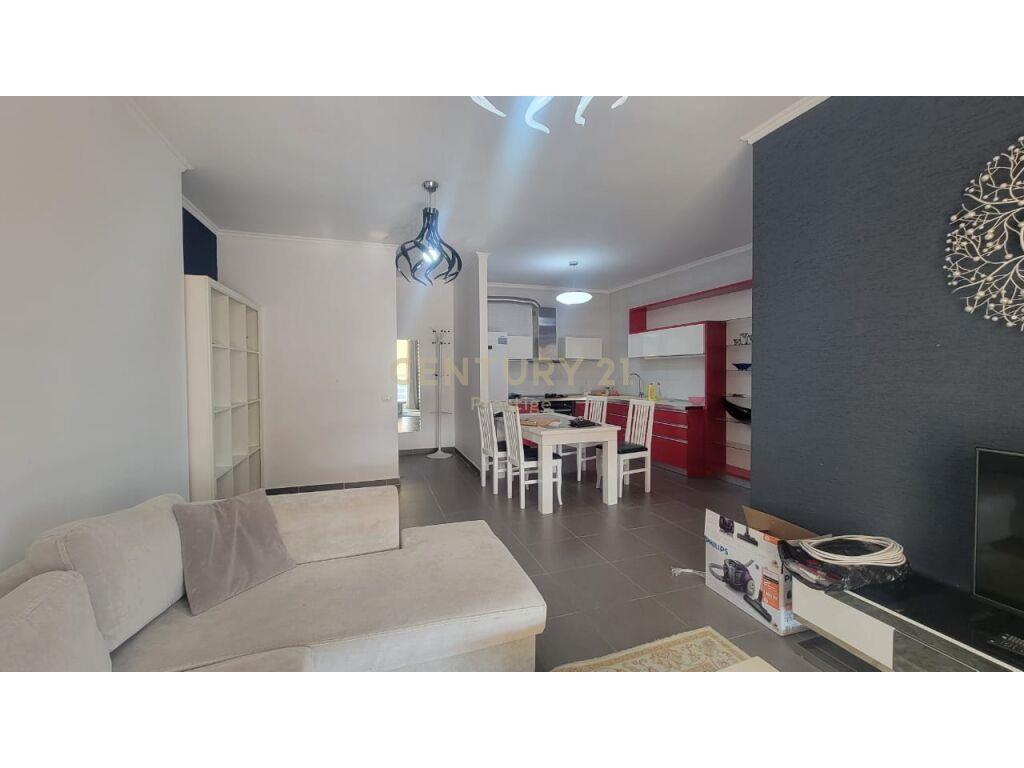 APARTAMENT 2+1+2 ME QIRA, PRANE QYTET STUDENTITprestige98398