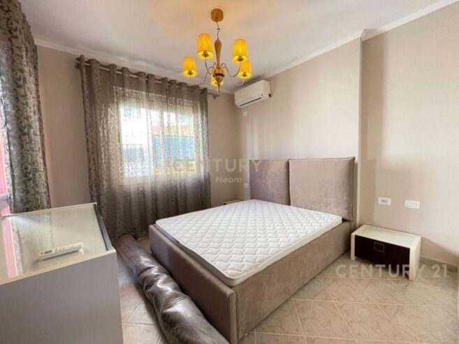 Shitet Apartamenti 3+1+2 Liqeni i Thate 1000 € 145 m2