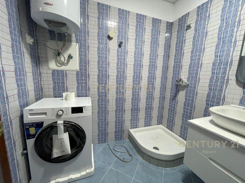 Shitet Apartamenti 3+1+2 Liqeni i Thate 1000 € 145 m2