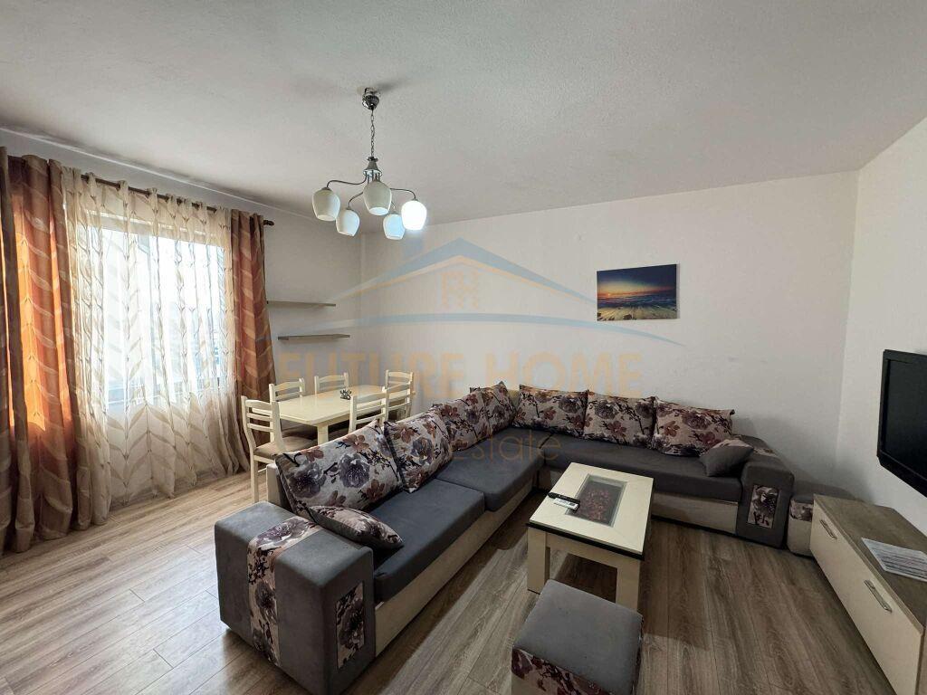 Qera, Apartament 2+1, Zogu i Zi.