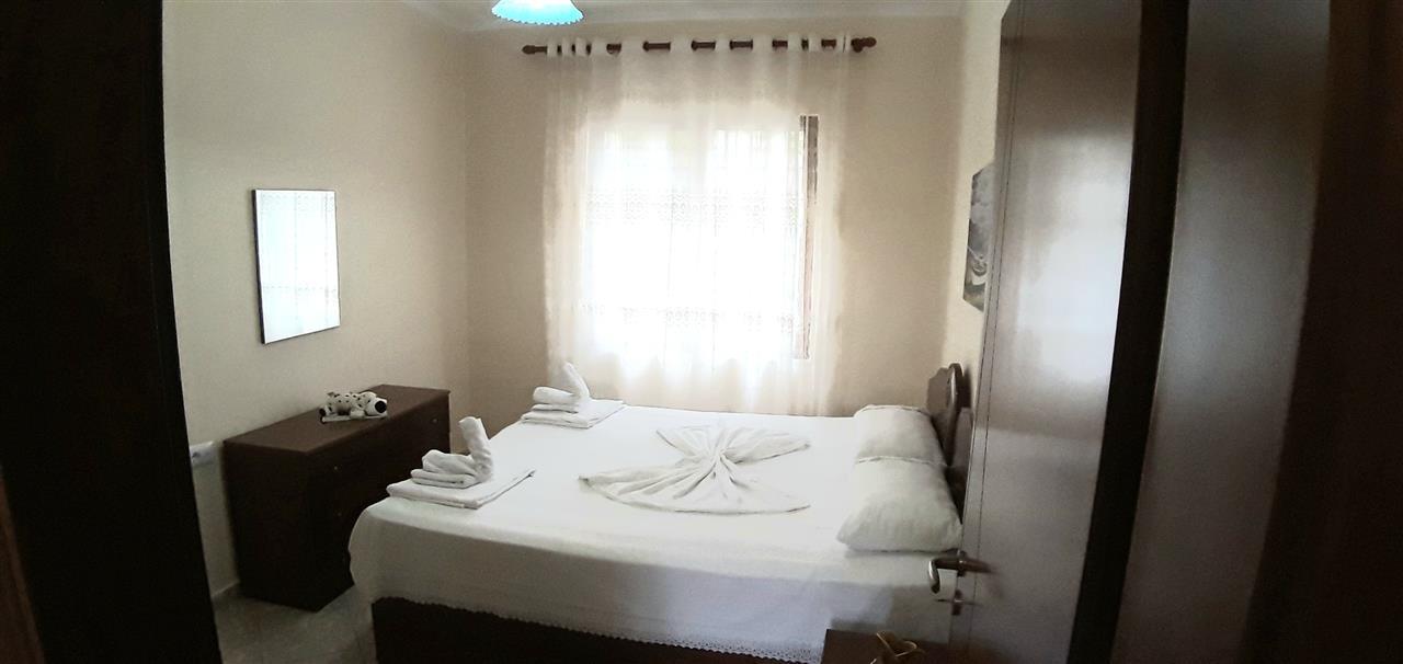 Rent. 2+1 me qera vlore. 5 min nga deti