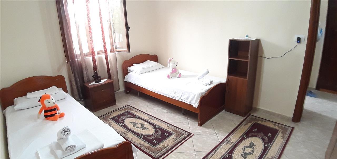 Rent. 2+1 me qera vlore. 5 min nga deti