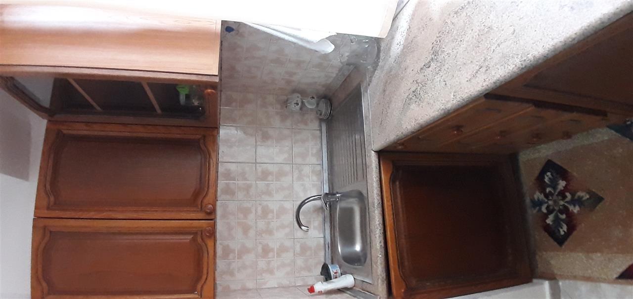 Rent. 2+1 me qera vlore. 5 min nga deti