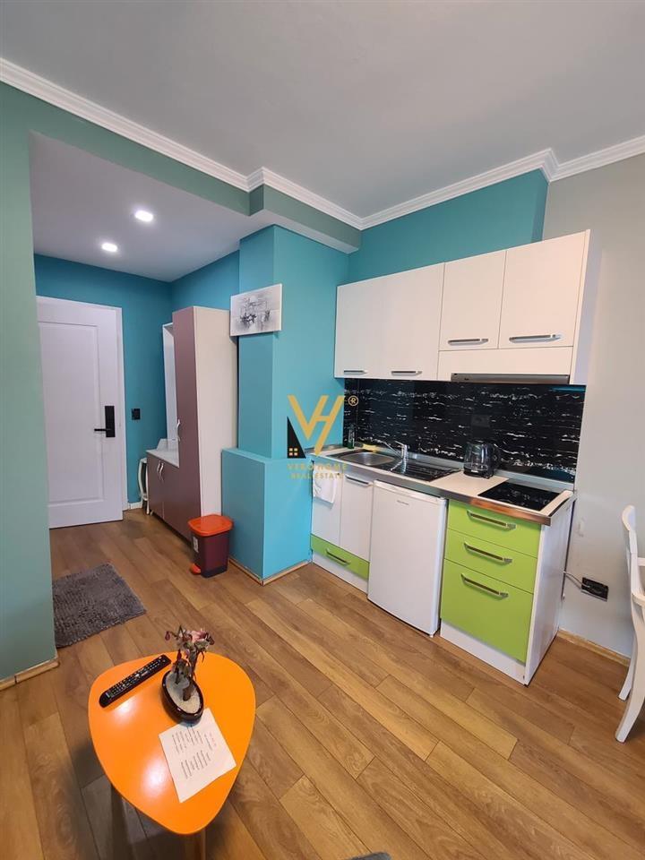 SHITET PRONE TE RRUGA E KAVAJES 1.300.000 EURO