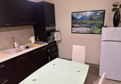 Shitet apartament 2+1 te Rruga Babe Rexha