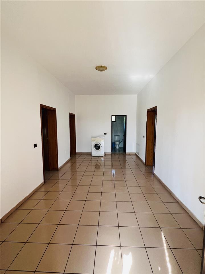 Jepet shtepi me qera mujore