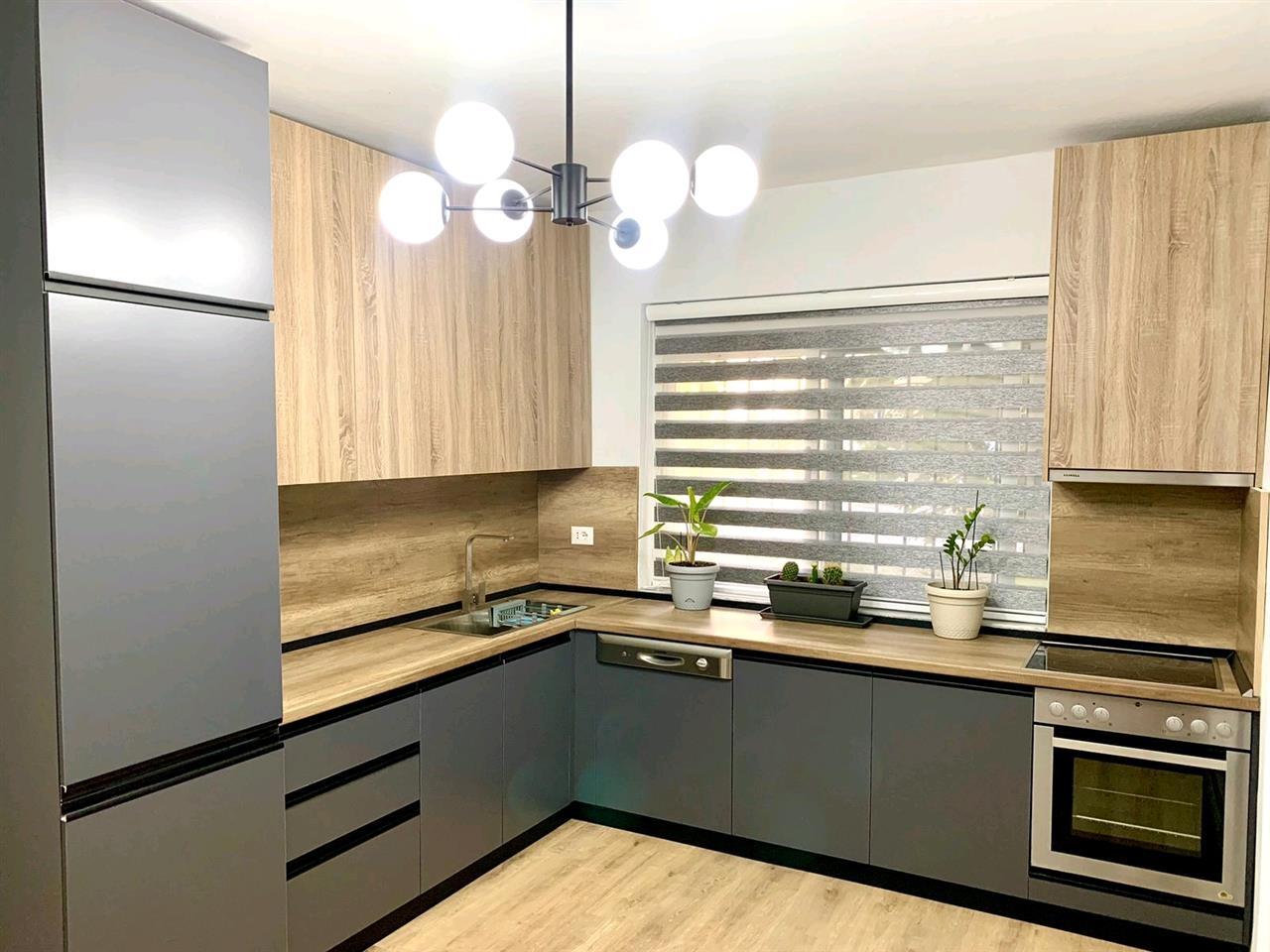 Jepet apartment me qera ne afersi te qendres