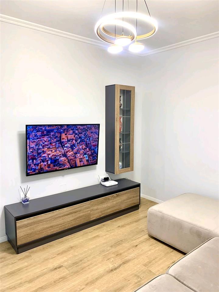 Jepet apartment me qera ne afersi te qendres