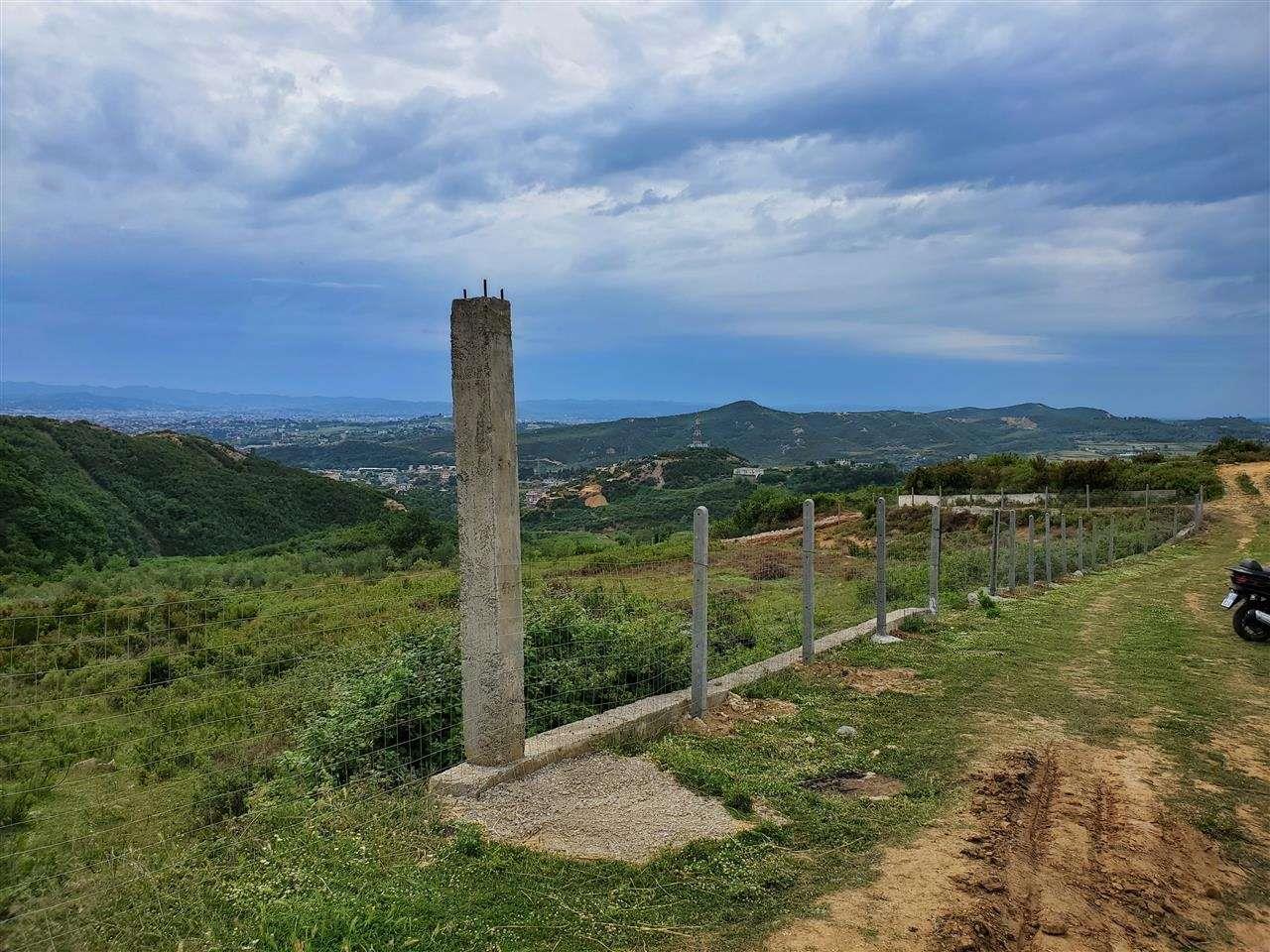 Shitet Toke Linze 5100 m2 me pamje