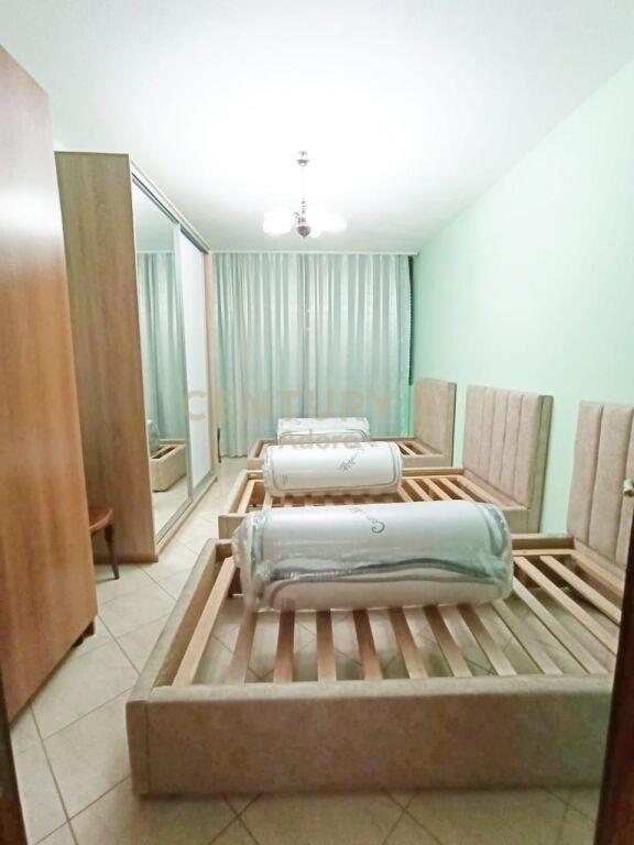 Qira Apartament 2+1 Fakulteti Juridik 650 € 84 m2