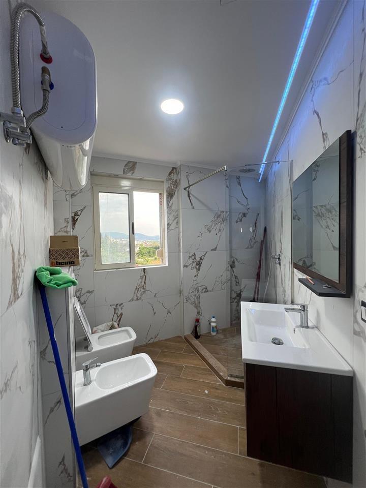 SHITET APARTAMENTI 2+1+2