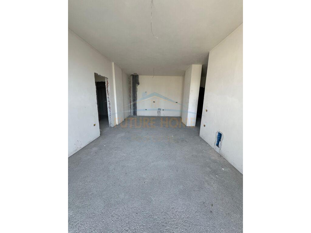 Shitet, Apartament 2+1+2, Paskuqan, Unazë e Madhe.