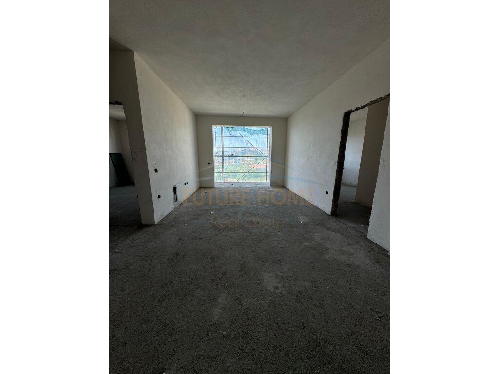 Shitet, Apartament 2+1+2, Paskuqan, Unazë e Madhe.