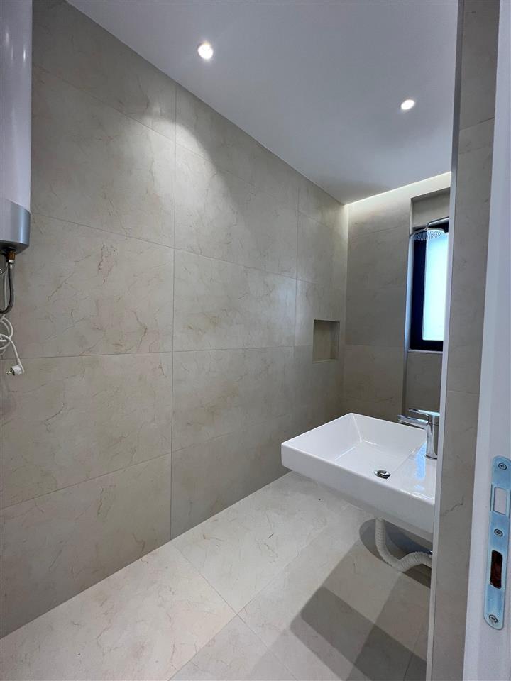 SHITET, APARTAMENT 2+1, PORCELAN, TIRANE.