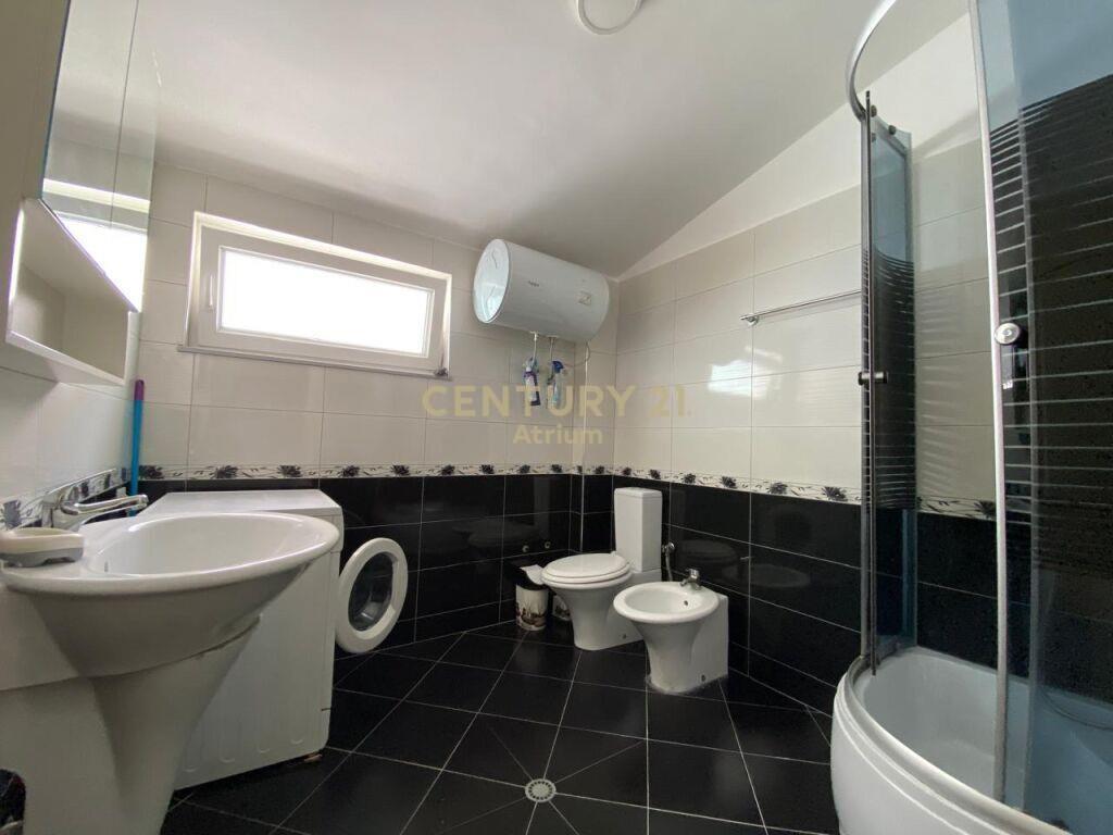 Qira Apartament 2+1 Materniteti i Ri 500 € 107 m2