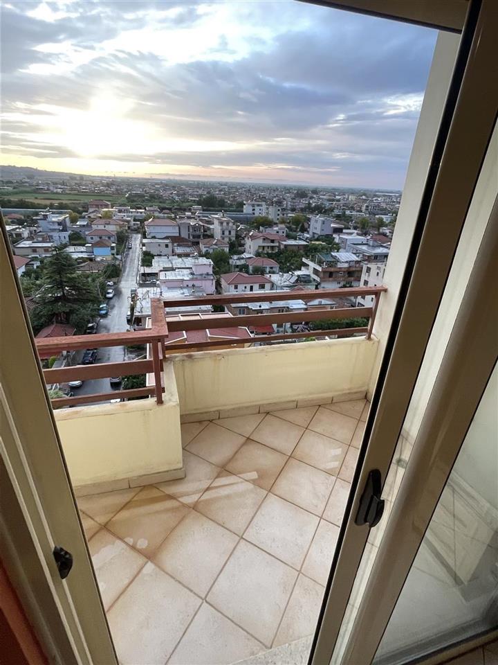 Apartament 3+1 16 prilli pallat i ri